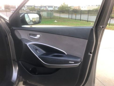 Used 2017 Hyundai Santa Fe Sport image 32