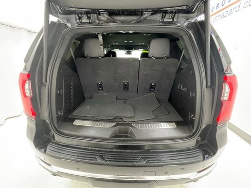 Used 2025 GMC Yukon Denali AWD/4WD image 6