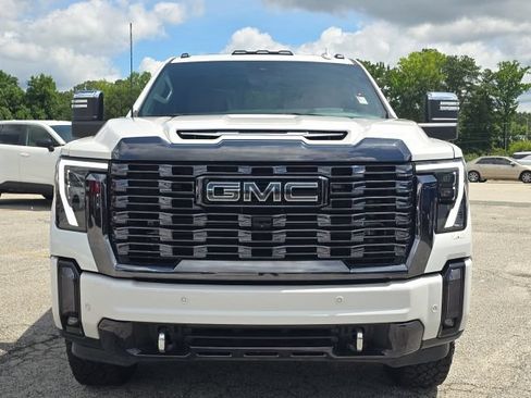 Used 2024 GMC Sierra 2500 Denali Ultimate AWD/4WD image 8