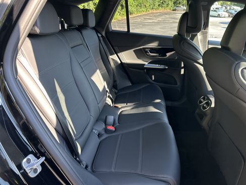 New 2026 Mercedes-Benz GLC 300 image 40