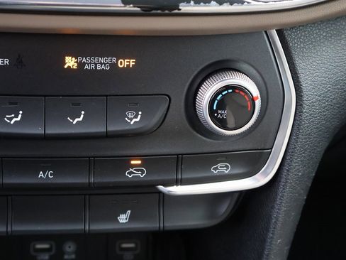 Used 2020 Hyundai Santa Fe SEL image 28