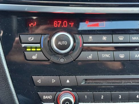 Used 2016 BMW X5 M image 19