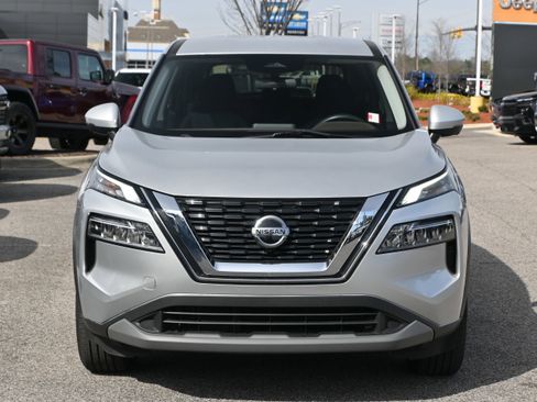 Used 2021 Nissan Rogue SV image 6