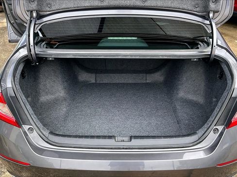 Used 2019 Honda Accord EX image 33