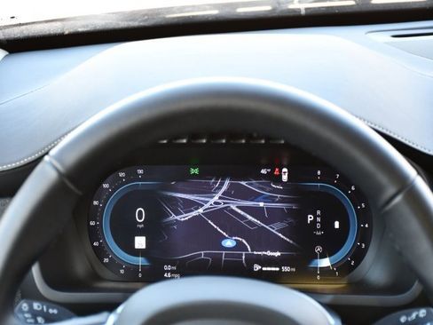 Certified 2025 Volvo XC90 B5 Plus image 22