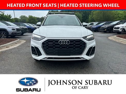 Used 2022 Audi Q5 2.0T Premium w/ Convenience Package AWD/4WD image 2