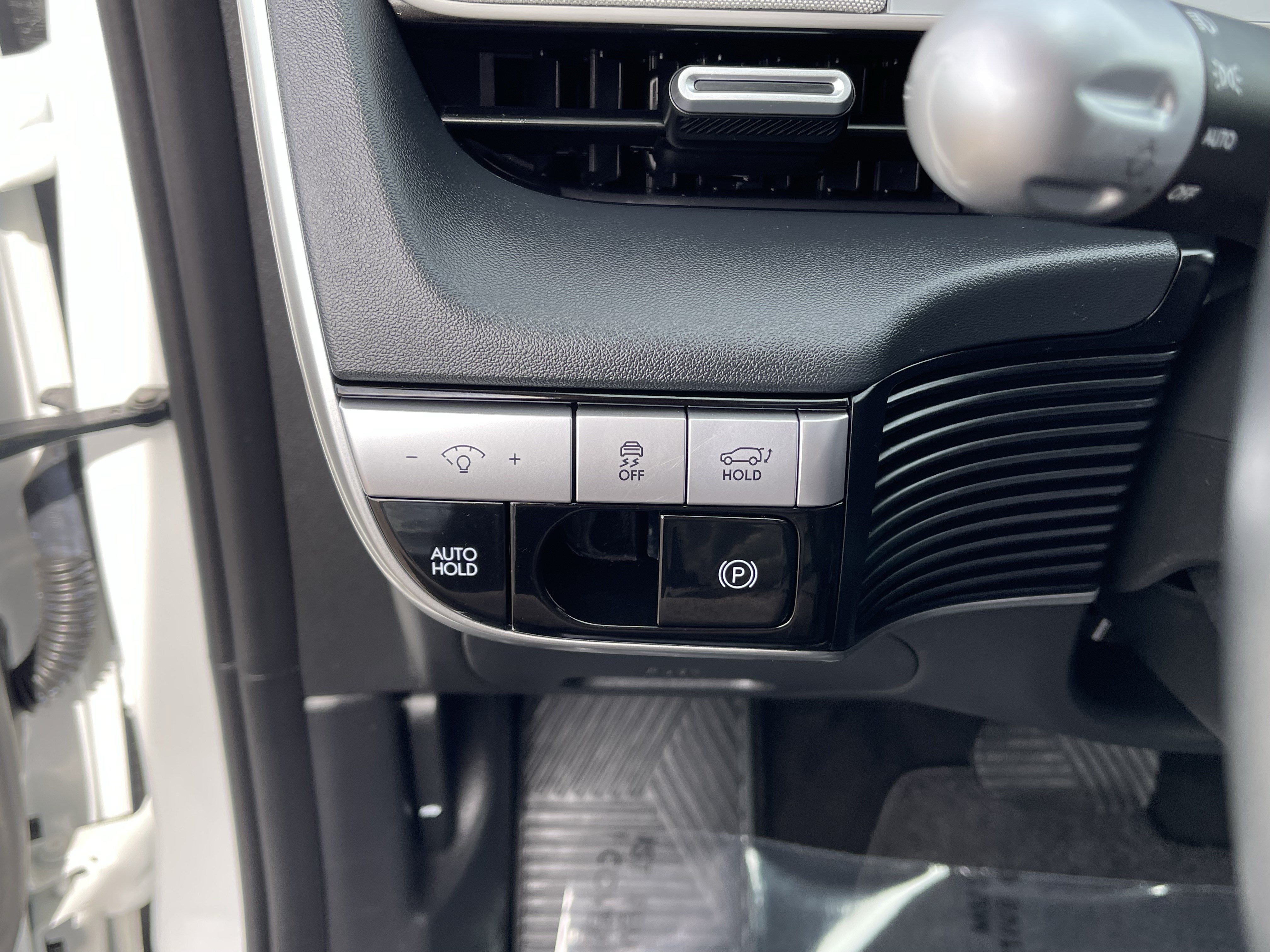 Certified 2024 Hyundai Ioniq 5 SEL RWD image 25