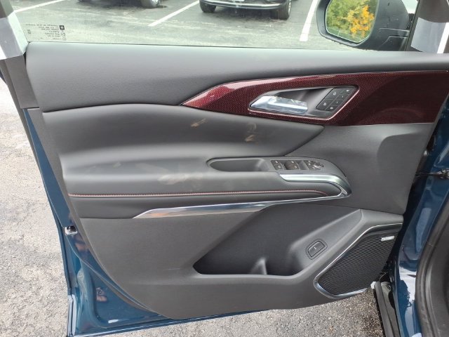 New 2027 Chevrolet Traverse RS w/ LPO, Floor Liner Package AWD/4WD image 12