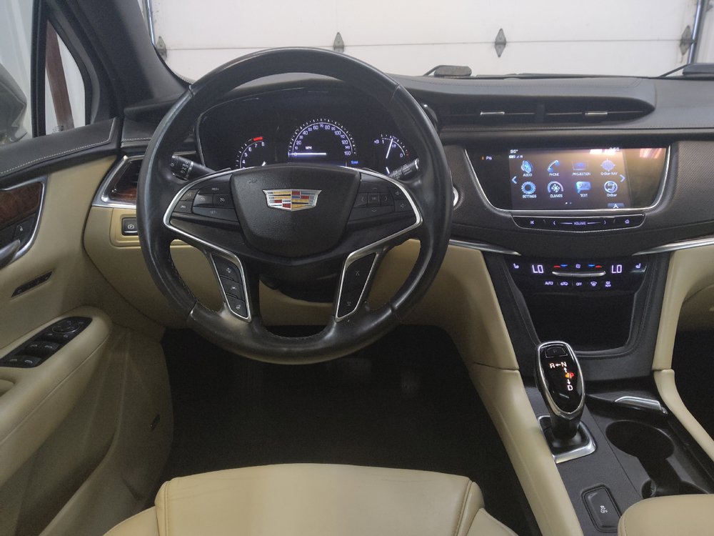 Used 2018 Cadillac XT5 Luxury w/ Driver Awareness Package FWD image 22