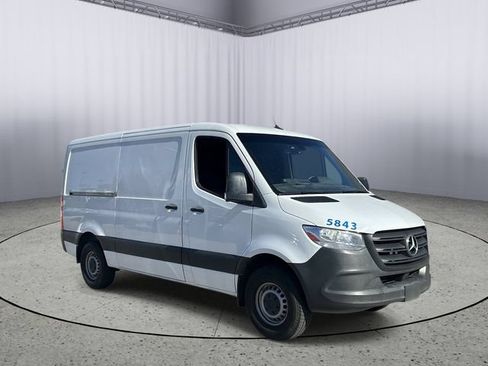 Used 2019 Mercedes-Benz Sprinter 144 image 5