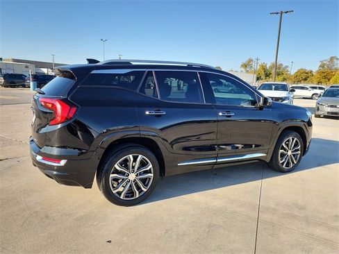 Used 2020 GMC Terrain Denali w/ Denali Premium Package image 2