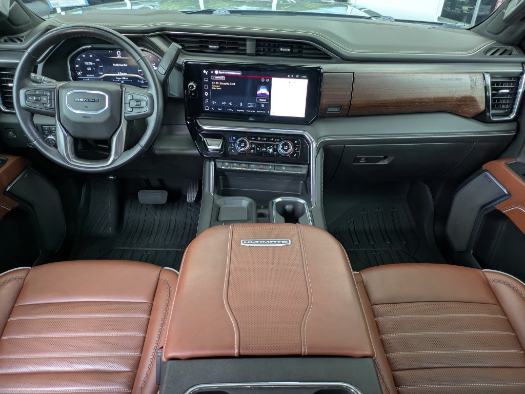 Used 2024 GMC Sierra 2500 Denali Ultimate AWD/4WD image 16