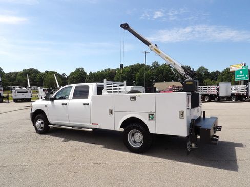 Used 2024 RAM 3500 Tradesman AWD/4WD image 4