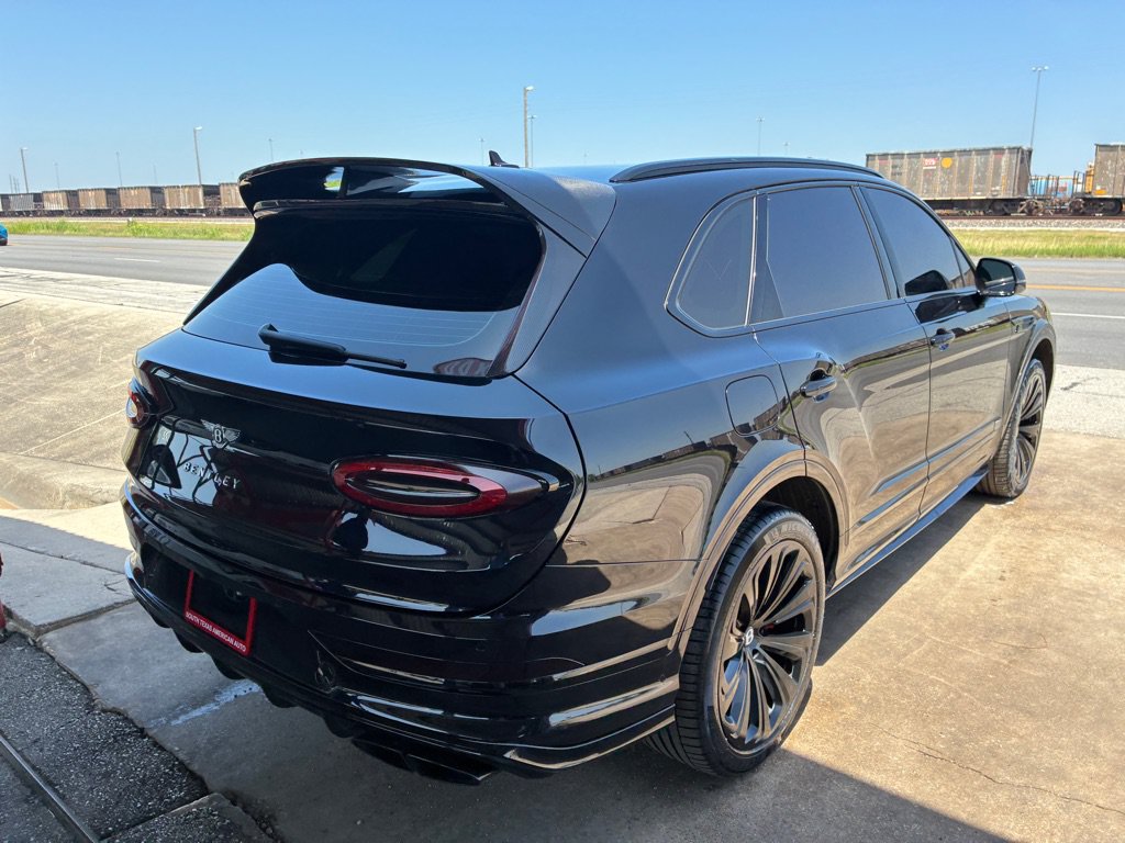 Used 2021 Bentley Bentayga AWD/4WD image 25