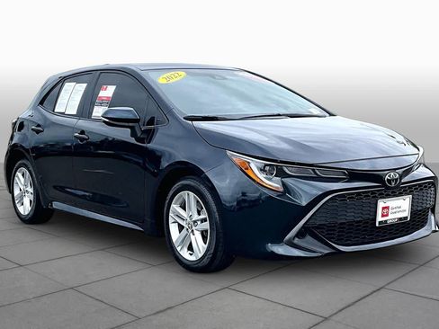 Certified 2022 Toyota Corolla SE w/ SE Preferred Package FWD image 2