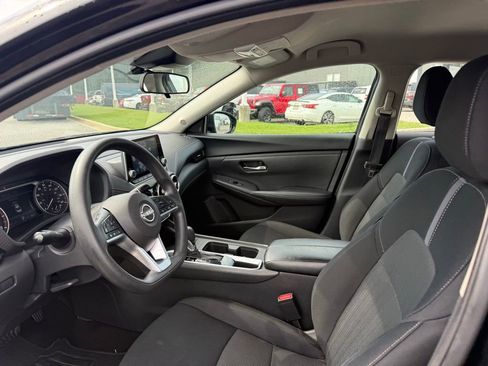 Used 2024 Nissan Sentra SV FWD image 4