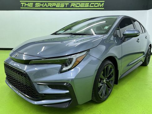 Used 2024 Toyota Corolla SE FWD image 5