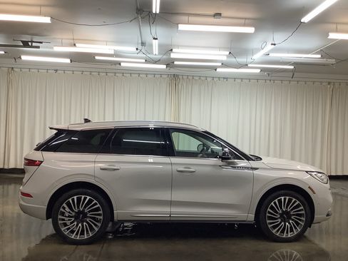Used 2021 Lincoln Corsair Reserve w/ Equipment Group 201A AWD/4WD image 5
