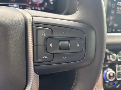 Used 2022 GMC Yukon Denali AWD/4WD image 24