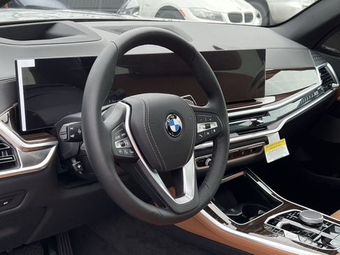 New 2026 BMW X5 xDrive40i AWD/4WD image 13