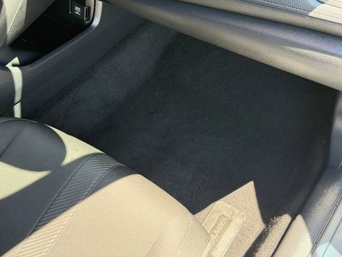 Used 2019 Honda Civic EX image 21