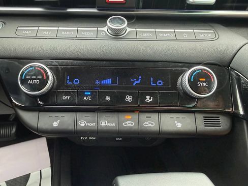 Used 2024 Hyundai Elantra SEL w/ Convenience Package FWD image 24