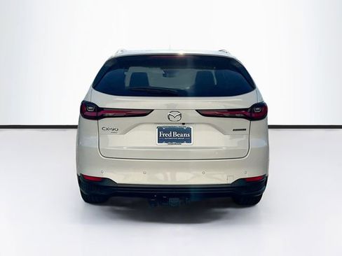 Used 2025 MAZDA CX-90 Plug-In Hybrid w/ Preferred AWD/4WD image 8