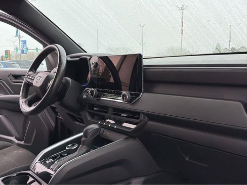 Used 2023 Chevrolet Colorado Trail Boss w/ Technology Package image 27