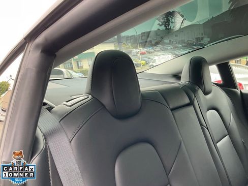 Used 2022 Tesla Model 3 Long Range AWD/4WD image 56