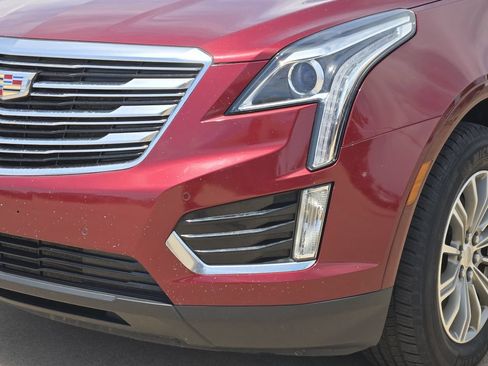 Used 2017 Cadillac XT5 Luxury w/ Driver Awareness Package FWD image 31