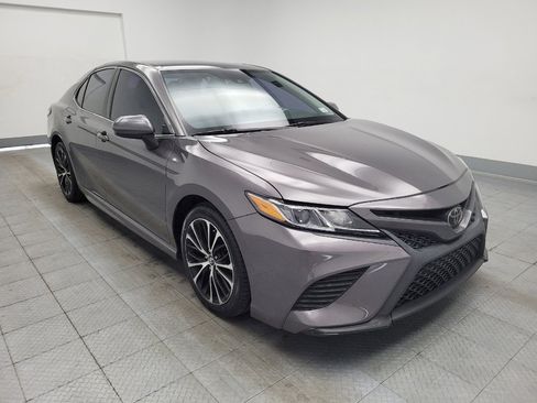 Used 2019 Toyota Camry SE FWD image 13