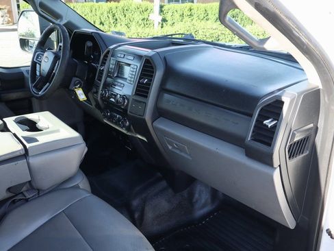 Used 2017 Ford F350 XL w/ Power Equipment Group image 40