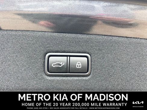 Used 2020 Kia K900 Luxury w/ VIP Package image 44