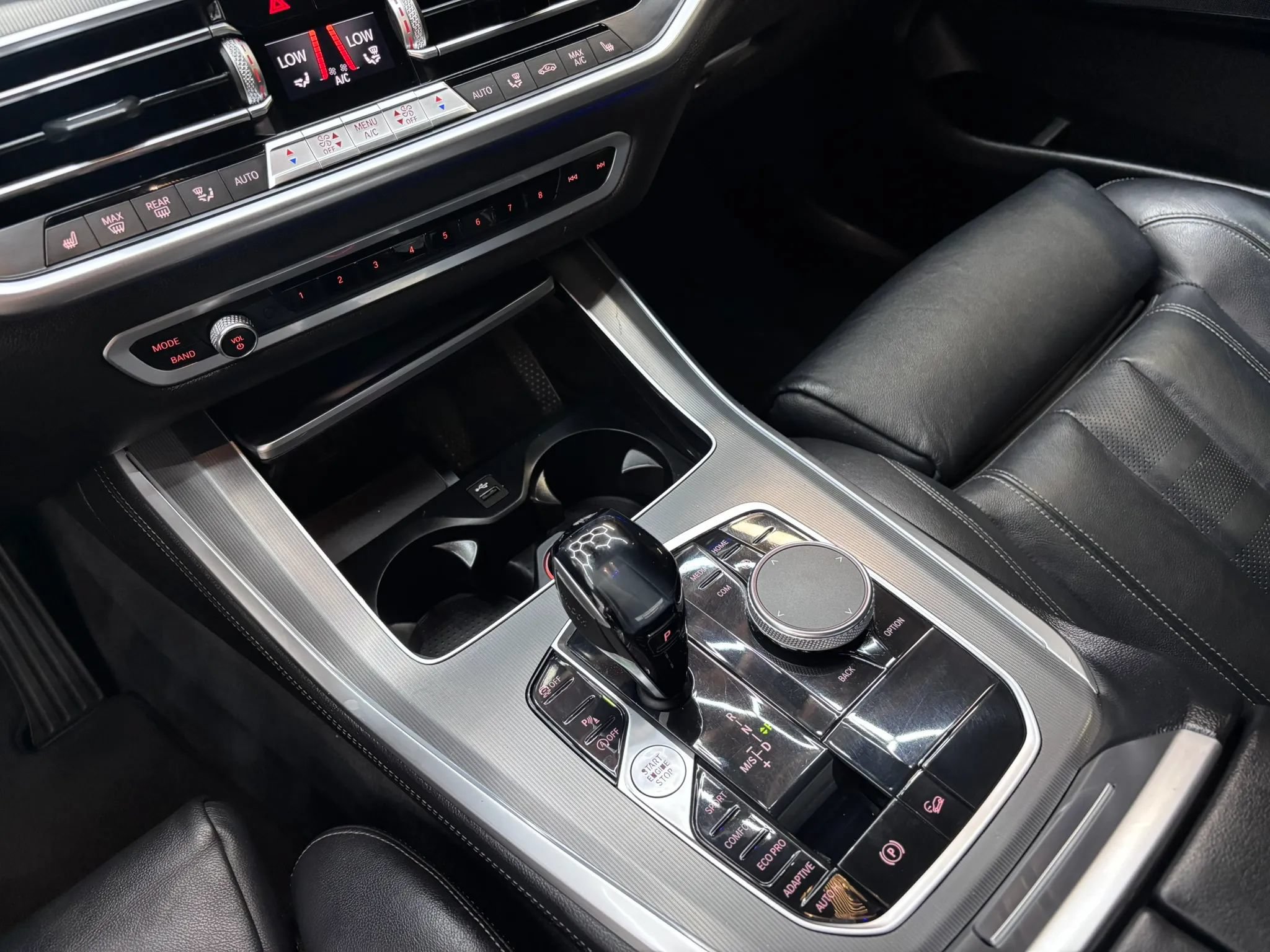 Used 2019 BMW X5 xDrive40i w/ Convenience Package AWD/4WD image 17