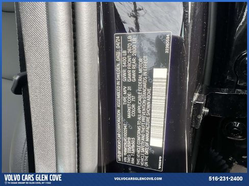 Certified 2025 Volvo XC60 B5 Core w/ Protection Package Premier image 18
