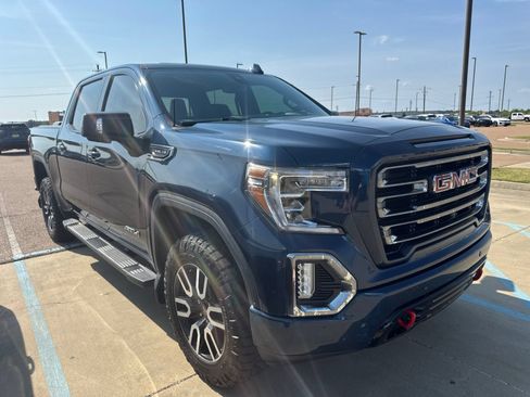 Used 2020 GMC Sierra 1500 AT4 w/ AT4 Premium Package AWD/4WD image 3