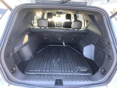 Used 2024 Chevrolet Equinox RS w/ LPO, Floor Liner Package FWD image 8