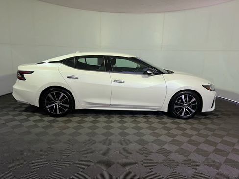 Certified 2022 Nissan Maxima SV w/ Floor Mat Group image 8