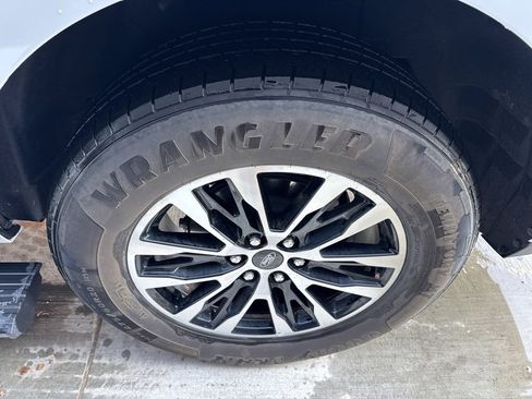 Used 2025 Ford Expedition Max Platinum image 23