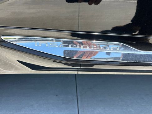 Used 2019 Volvo XC60 T5 Inscription w/ Protection Package AWD/4WD image 6