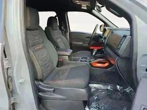 Used 2024 Nissan Frontier PRO-4X w/ Pro Convenience Package image 15