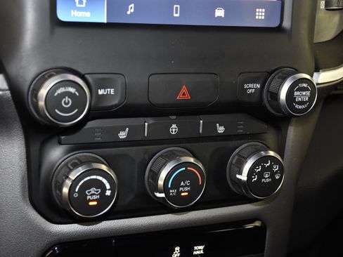 Used 2023 RAM 1500 Big Horn AWD/4WD image 30