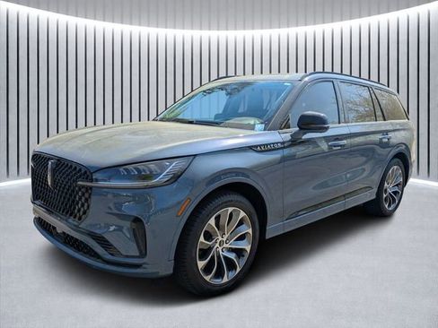 New 2026 Lincoln Aviator 2WD image 6