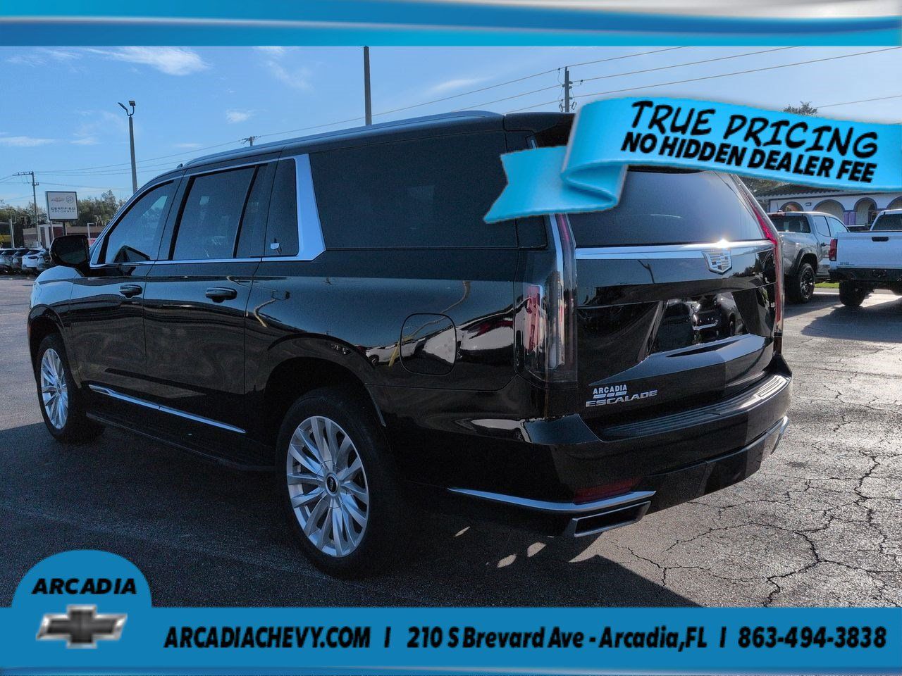Certified 2023 Cadillac Escalade ESV Luxury RWD image 6