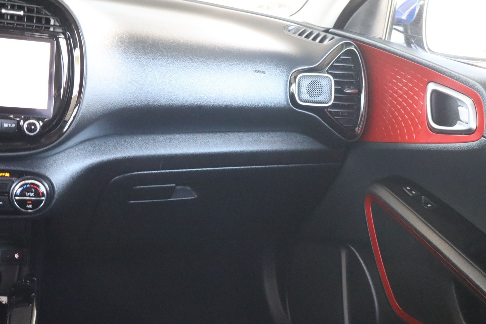 Used 2023 Kia Soul GT-Line FWD image 31