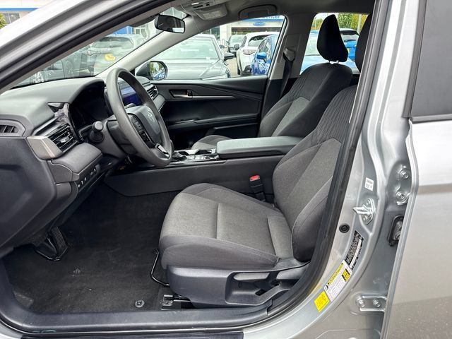 Used 2025 Toyota Camry LE FWD image 15