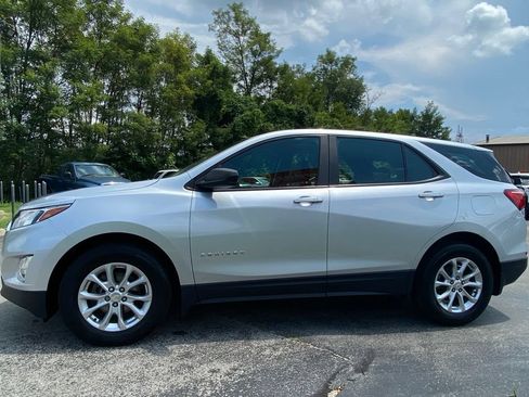 Used 2021 Chevrolet Equinox LS FWD image 6