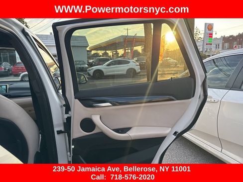 Used 2022 BMW X1 xDrive28i w/ Convenience Package AWD/4WD image 16