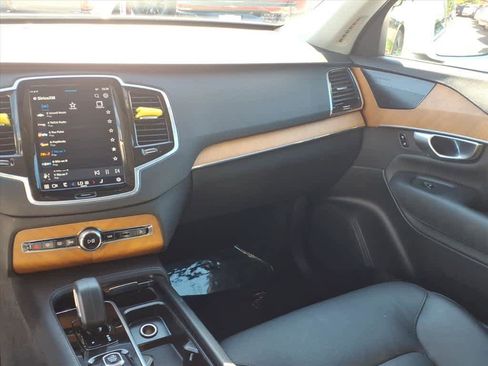 Used 2024 Volvo XC90 B6 Plus w/ Protection Package Premier image 14