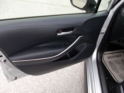 Used 2022 Toyota Corolla SE FWD image 15